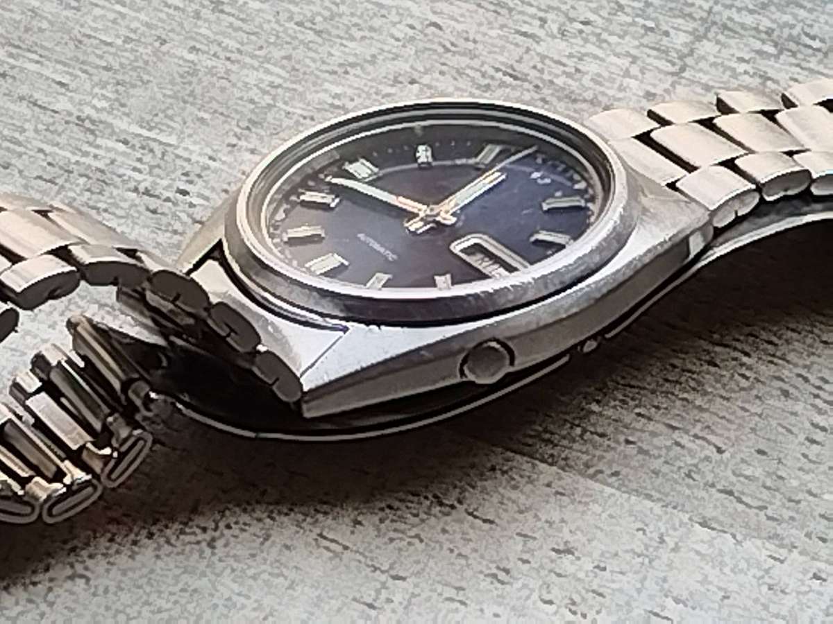 MENS SEIKO 7009-3040 AUTOMATIC WATCH