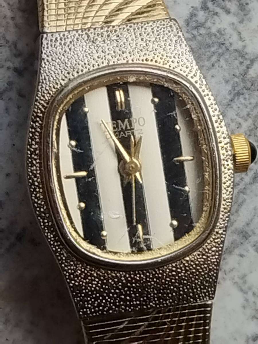 LADIES GOLD PLATED TEMPO WATCH IN EXCELLENT WORKING CONDITION