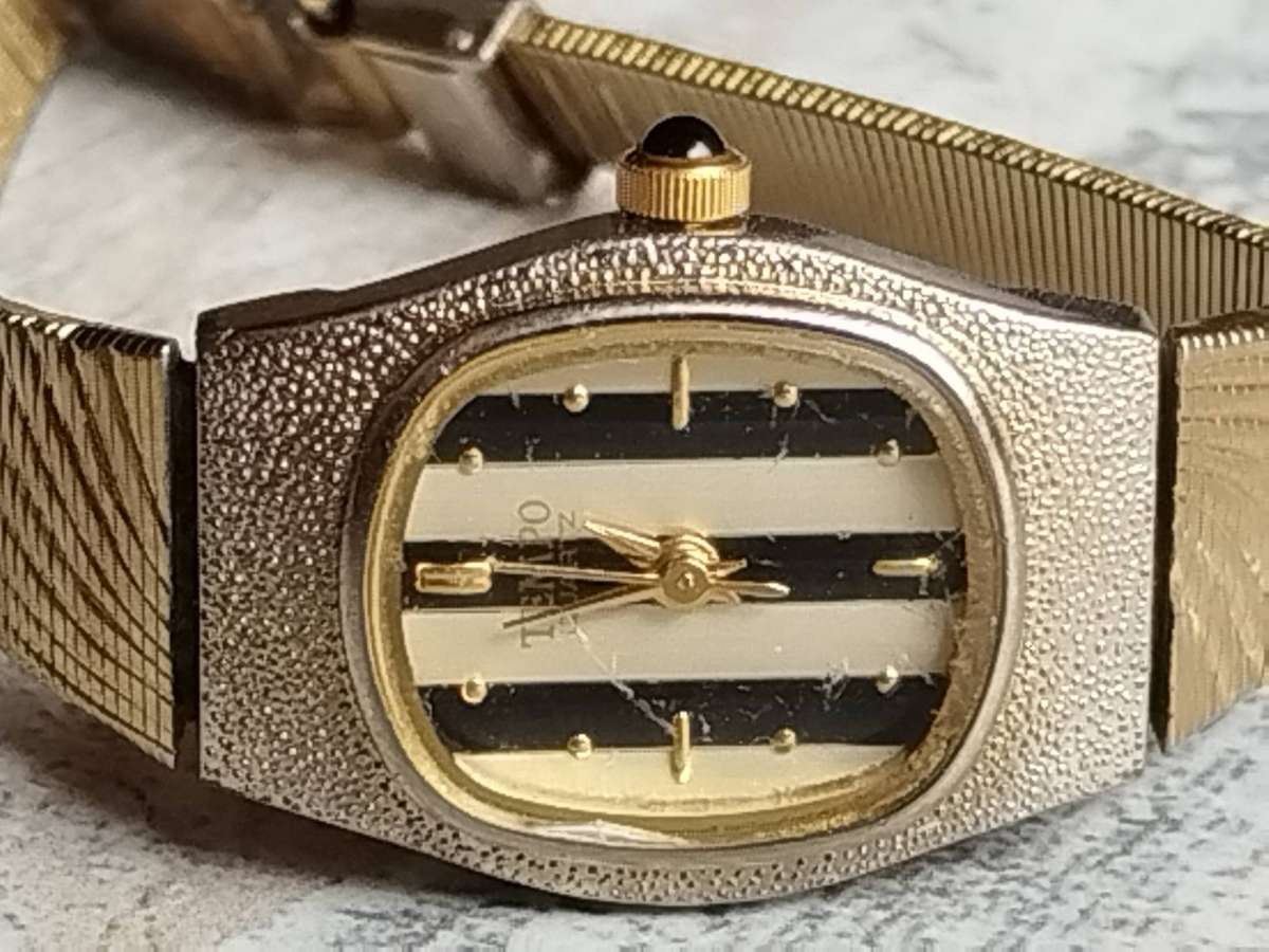 LADIES GOLD PLATED TEMPO WATCH IN EXCELLENT WORKING CONDITION