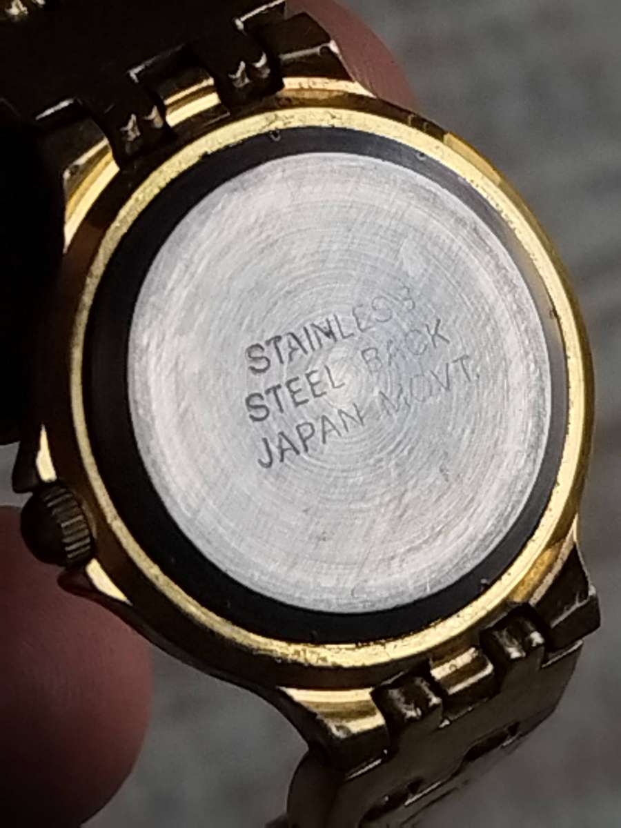 LADIES GOLD TEMPO WATCH IN EXCELLENT WORKING CONDITION