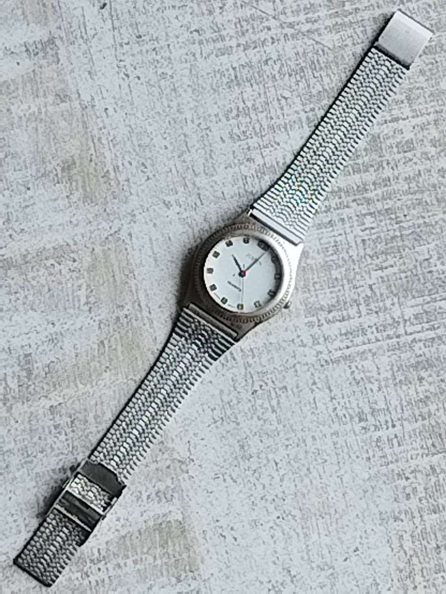 MENS VINTAGE JUSTIN WATCH WITH STAINLESS STEEL STRAP IN EXCELLENT WORKING CONDITION