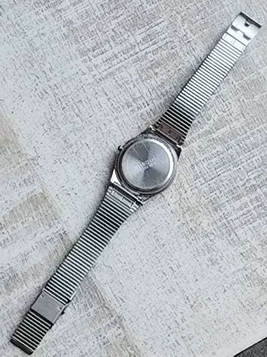 MENS VINTAGE JUSTIN WATCH WITH STAINLESS STEEL STRAP IN EXCELLENT WORKING CONDITION