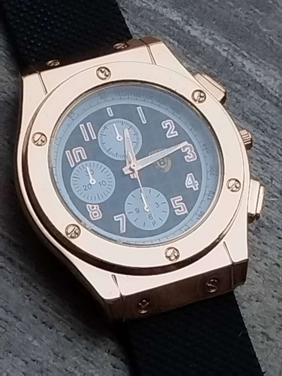 MENS FASHION BAISHA HUGE FACE GOLD WATCH IN EXCELLENT WORKING CONDITION