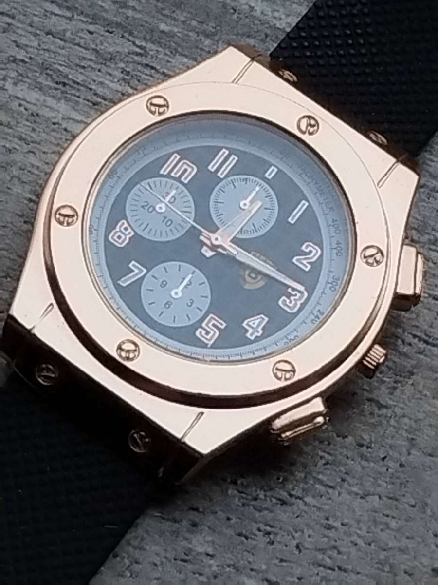 MENS FASHION BAISHA HUGE FACE GOLD WATCH IN EXCELLENT WORKING CONDITION