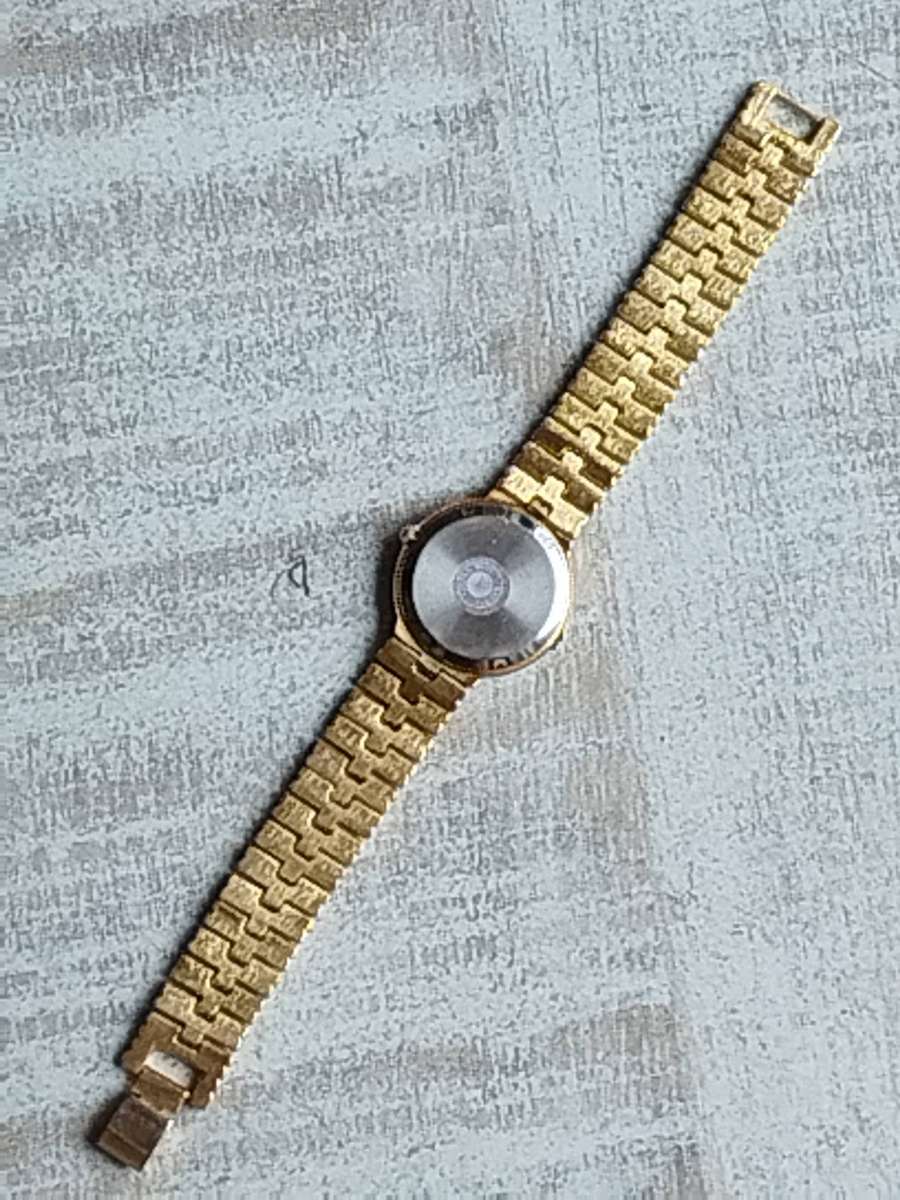 MENS SEIKQ GOLD WATCH IN EXCELLENT WORKING CONDITION