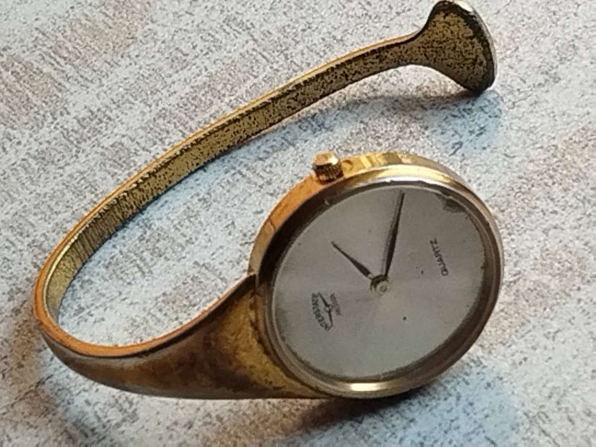 LADIES VINTAGE INTERSTATE PRECISION BANGLE WATCH IN EXCELLENT WORKING CONDITION