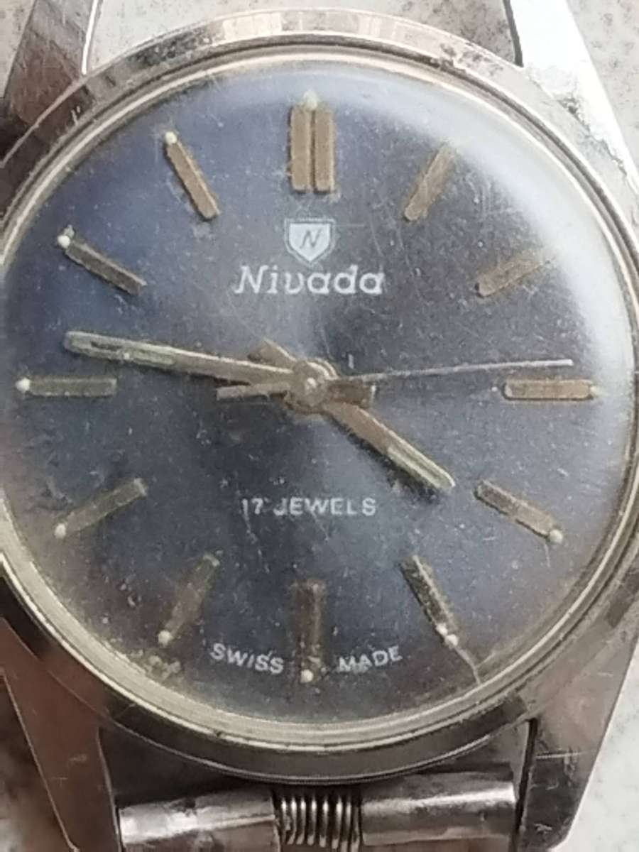 MENS VINTAGE SWISS NIVADA 17 JEWELS MANUAL WIND WATCH - UNTESTED SELLING FOR SPARES OR REPAIRS
