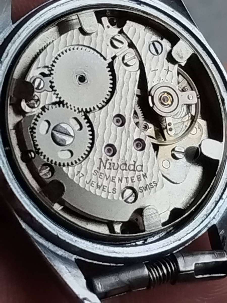 MENS VINTAGE SWISS NIVADA 17 JEWELS MANUAL WIND WATCH - UNTESTED SELLING FOR SPARES OR REPAIRS