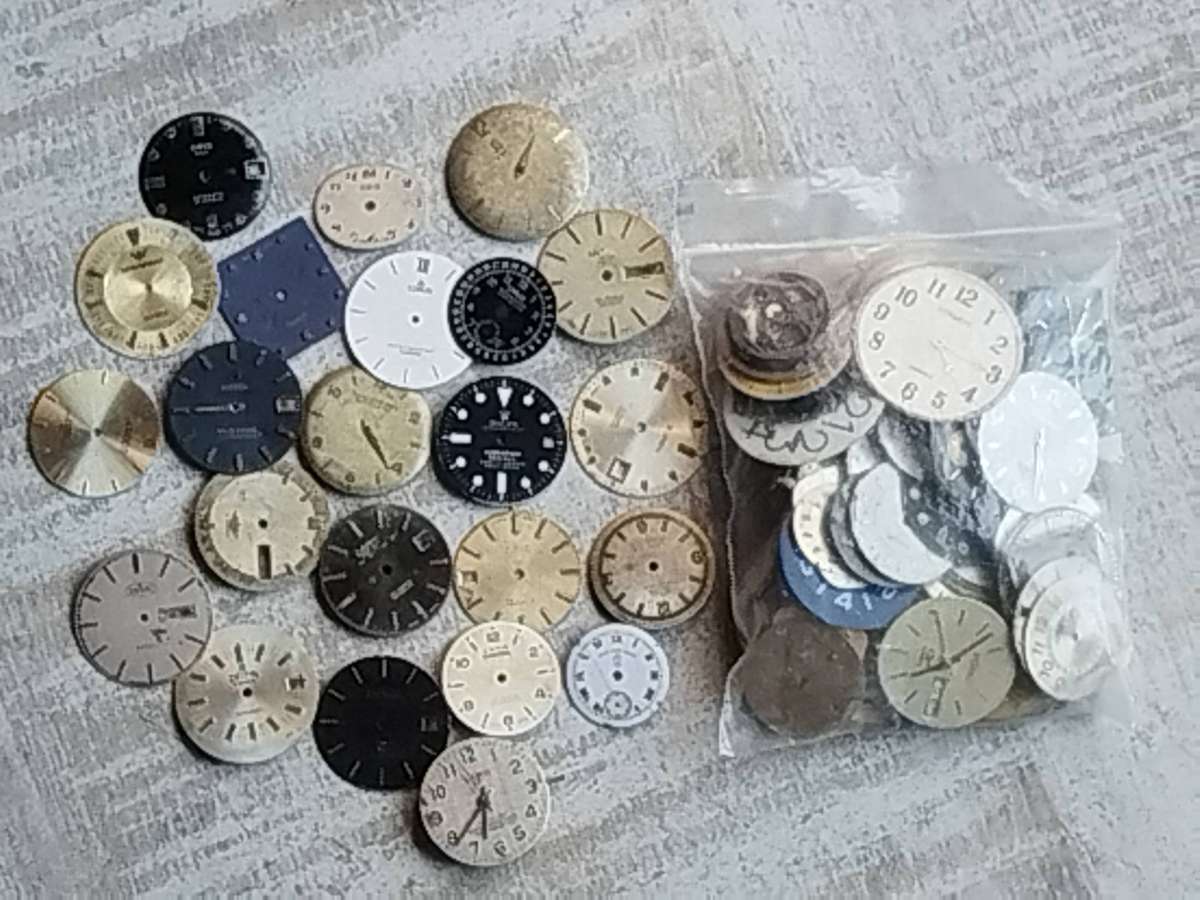 BULKLOT  EX-WATCHMAKERS VINTAGE WATCH DIALS - BIDDING FOR ALL
