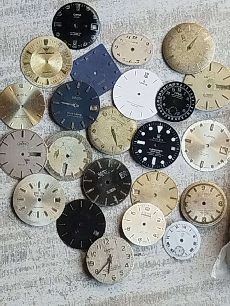 BULKLOT  EX-WATCHMAKERS VINTAGE WATCH DIALS - BIDDING FOR ALL