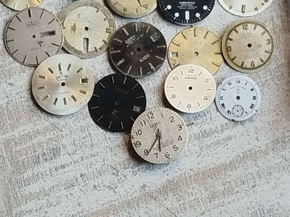 BULKLOT  EX-WATCHMAKERS VINTAGE WATCH DIALS - BIDDING FOR ALL