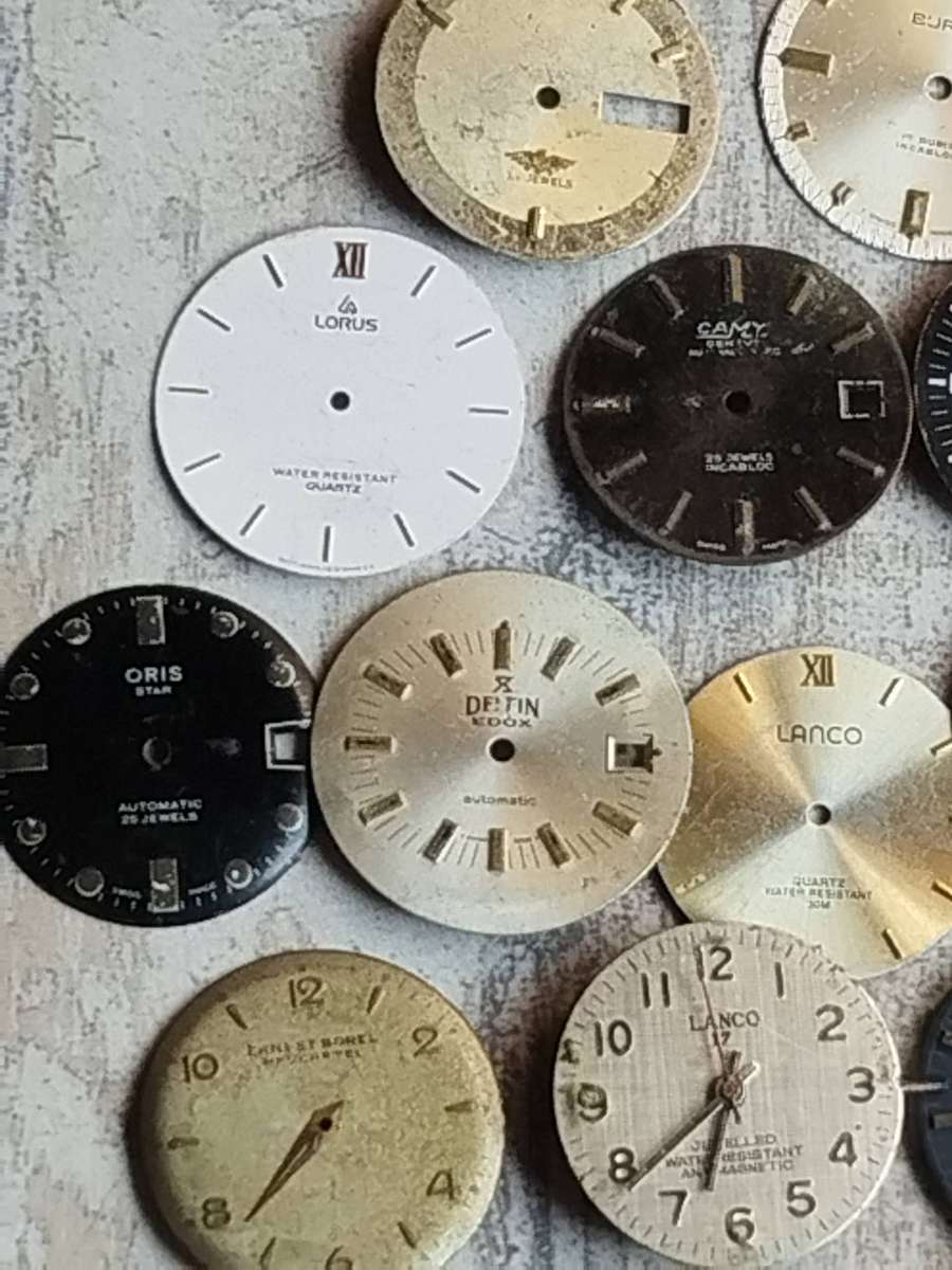 BULKLOT  EX-WATCHMAKERS VINTAGE WATCH DIALS - BIDDING FOR ALL