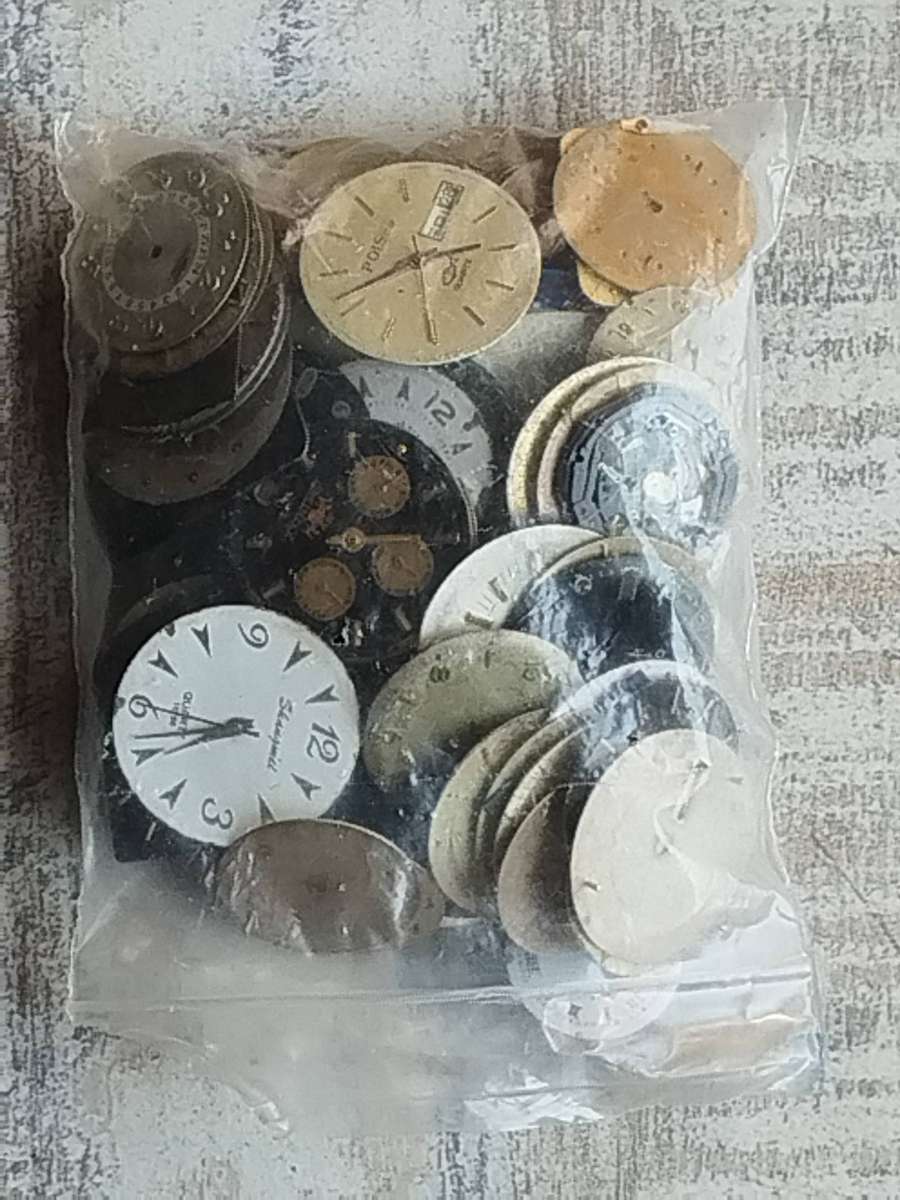 BULKLOT  EX-WATCHMAKERS VINTAGE WATCH DIALS - BIDDING FOR ALL