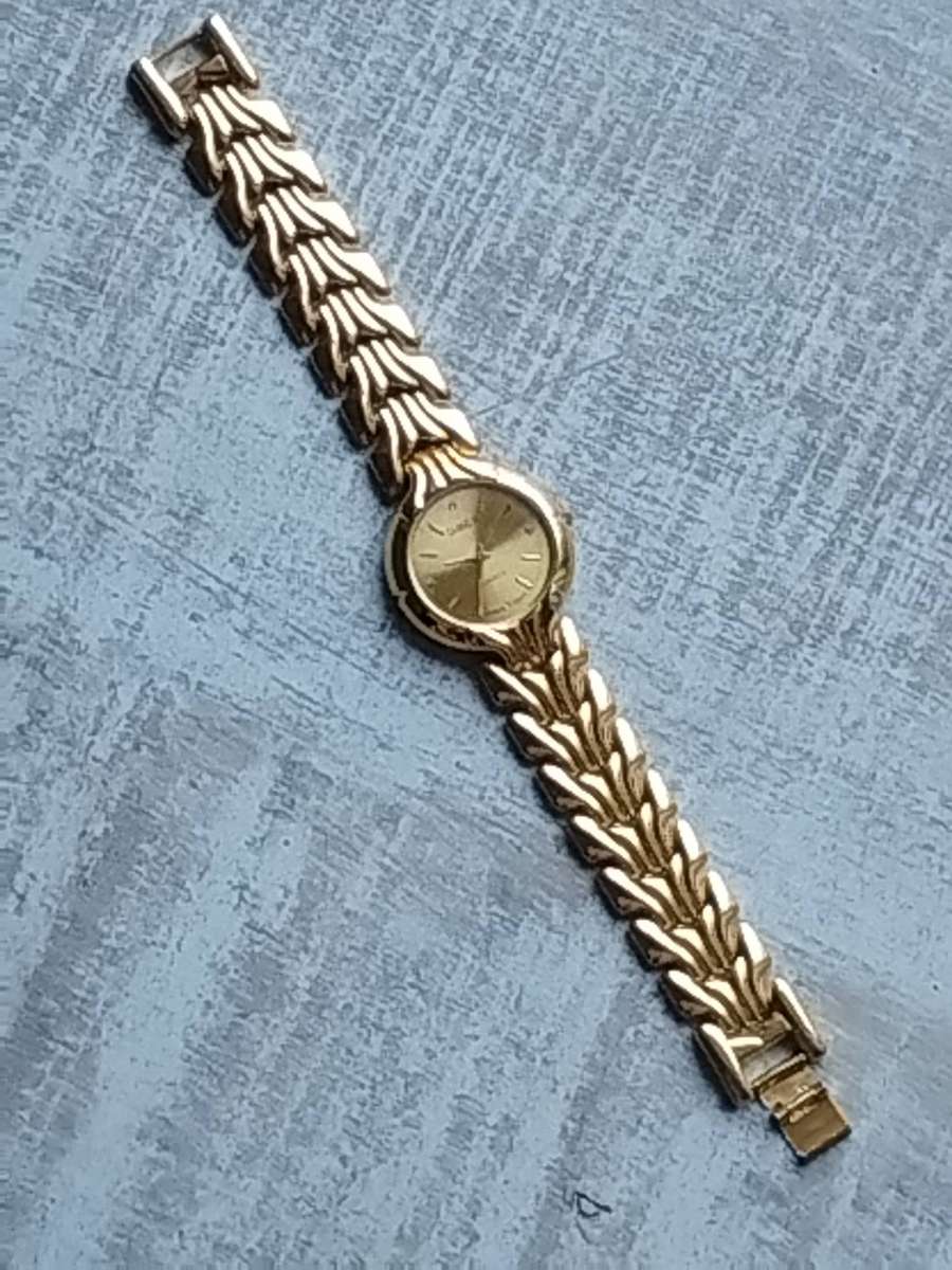 MENS GOLD OMEX WATCH IN EXCELLENT WORKING CONDITION