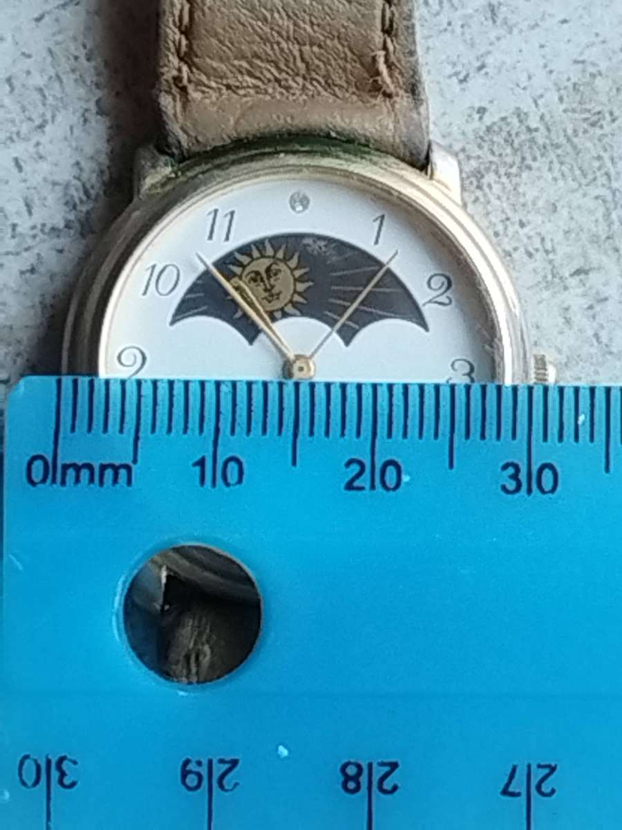 MENS VINTAGE  SAKYNO SUN/MOON WATCH IN EXCELLENT WORKING CONDITION