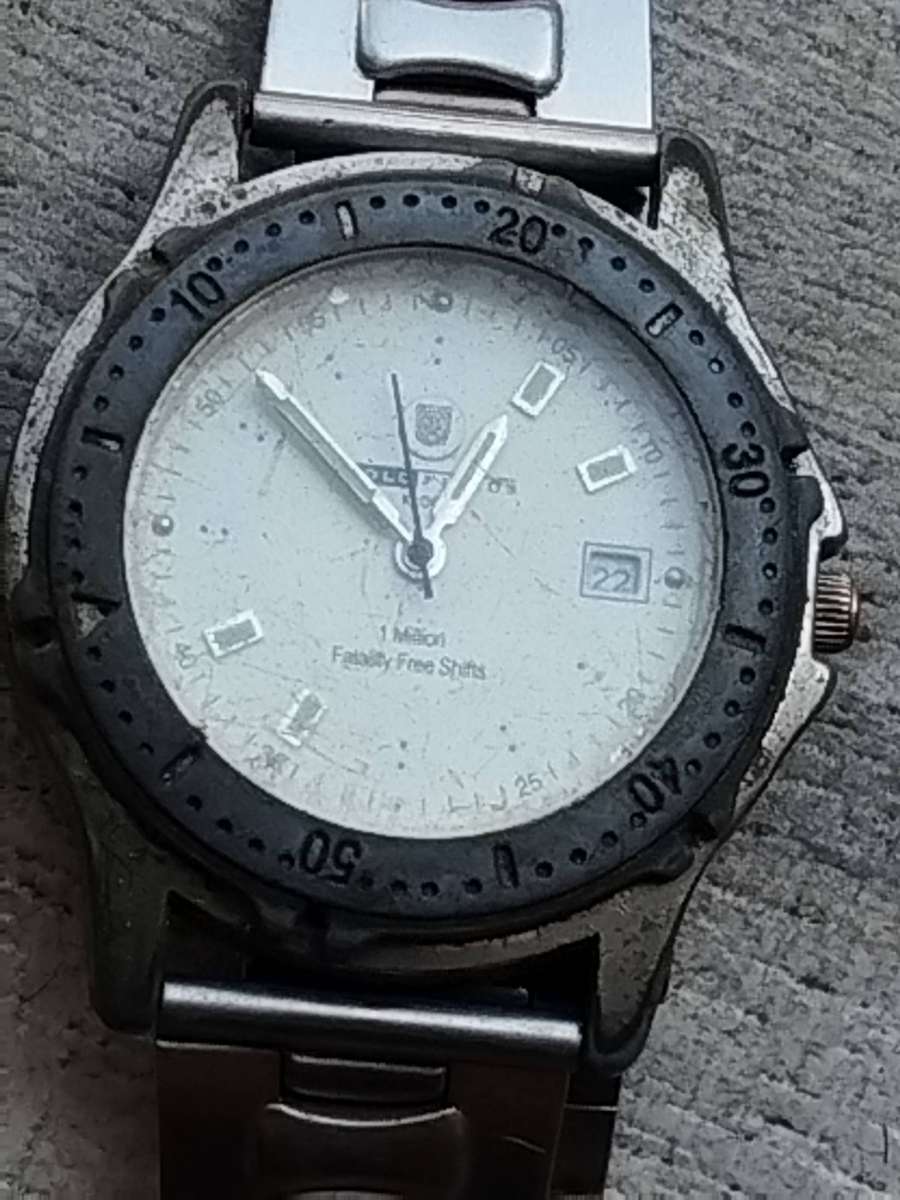 MENS VINTAGE GOLD FIELDS KLOOF WATCH IN EXCELLENT WORKING CONDITION