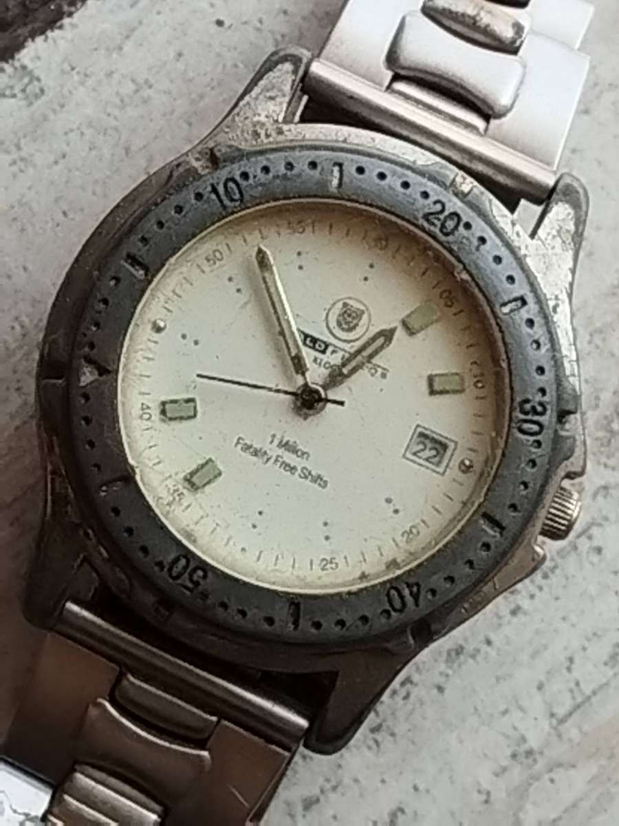 MENS VINTAGE GOLD FIELDS KLOOF WATCH IN EXCELLENT WORKING CONDITION