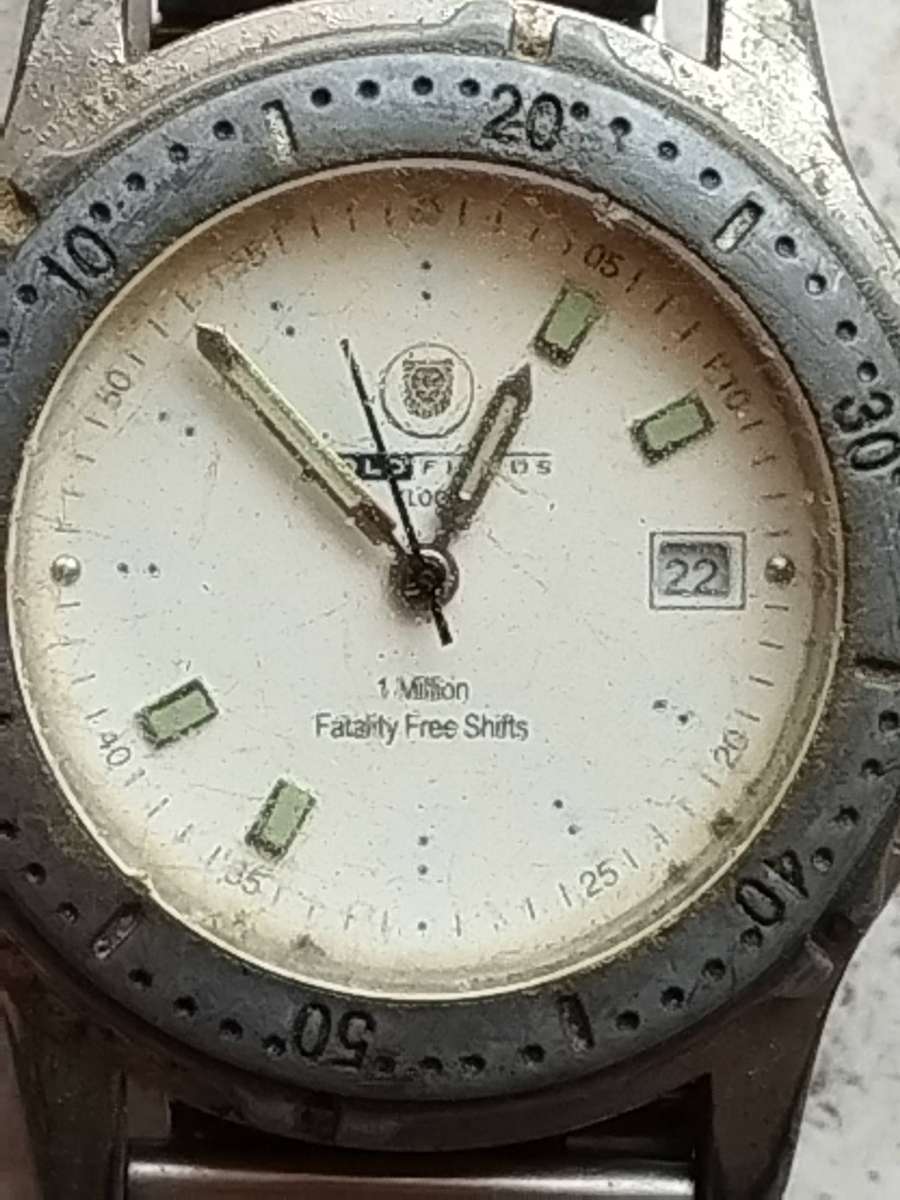 MENS VINTAGE GOLD FIELDS KLOOF WATCH IN EXCELLENT WORKING CONDITION