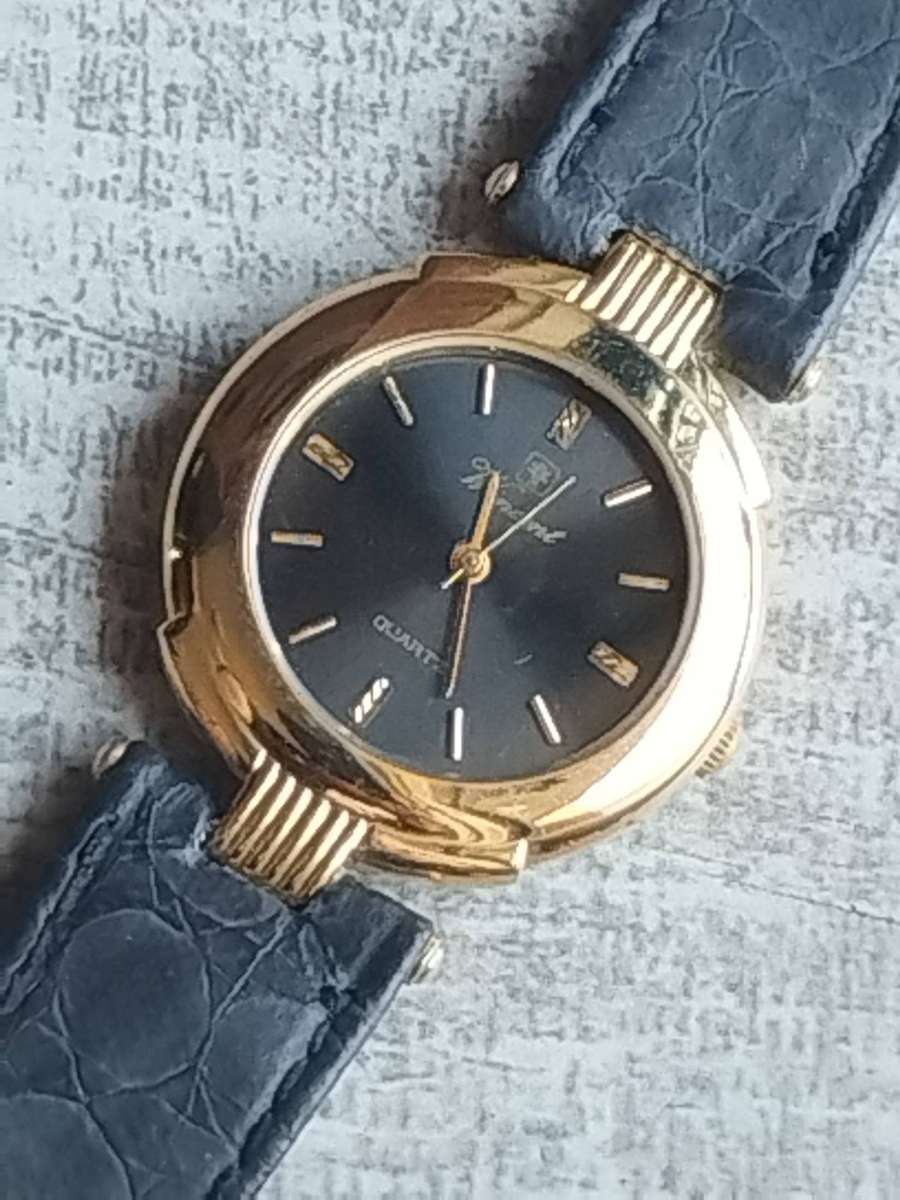 LADIES WINCENT GOLD WATCH IN EXCELLENT WORKING CONDITION