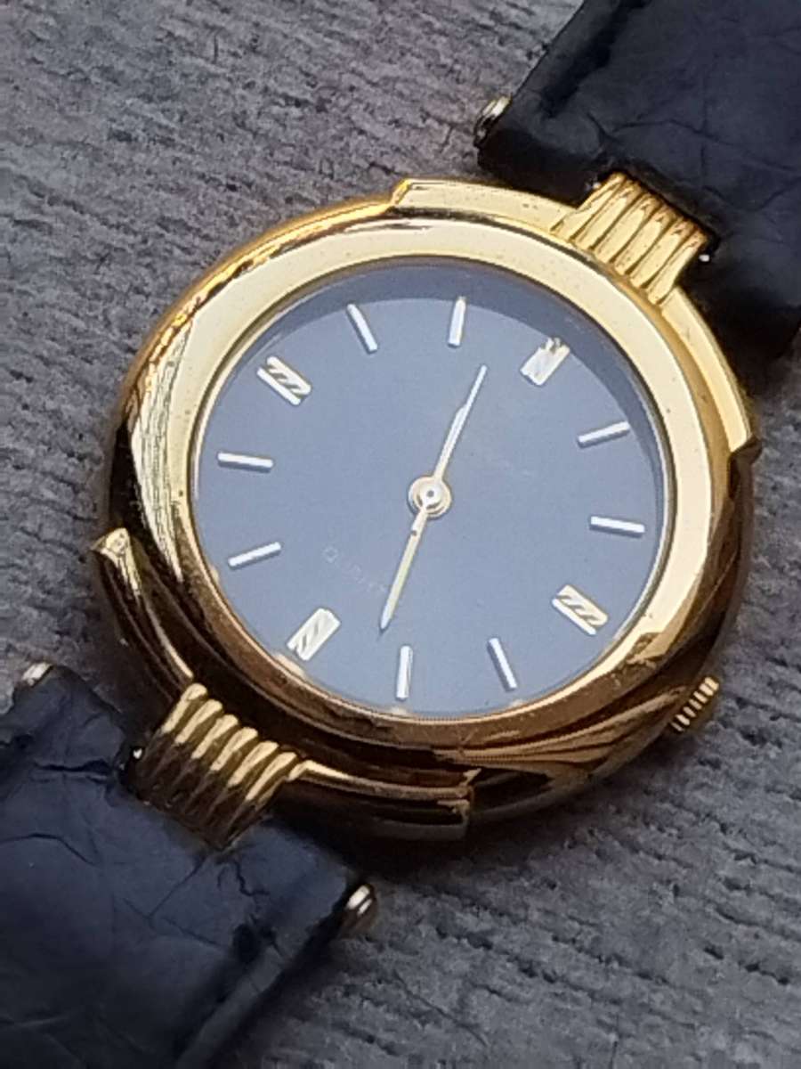 LADIES WINCENT GOLD WATCH IN EXCELLENT WORKING CONDITION