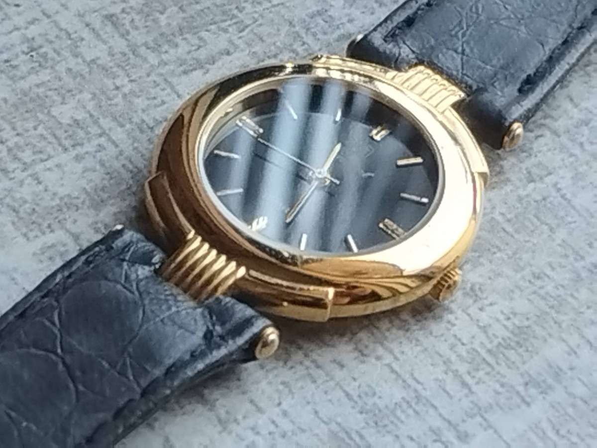 LADIES WINCENT GOLD WATCH IN EXCELLENT WORKING CONDITION