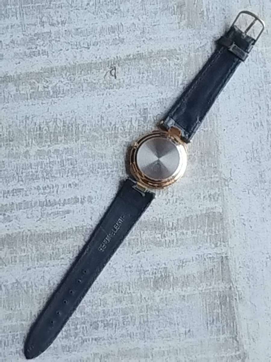 LADIES WINCENT GOLD WATCH IN EXCELLENT WORKING CONDITION