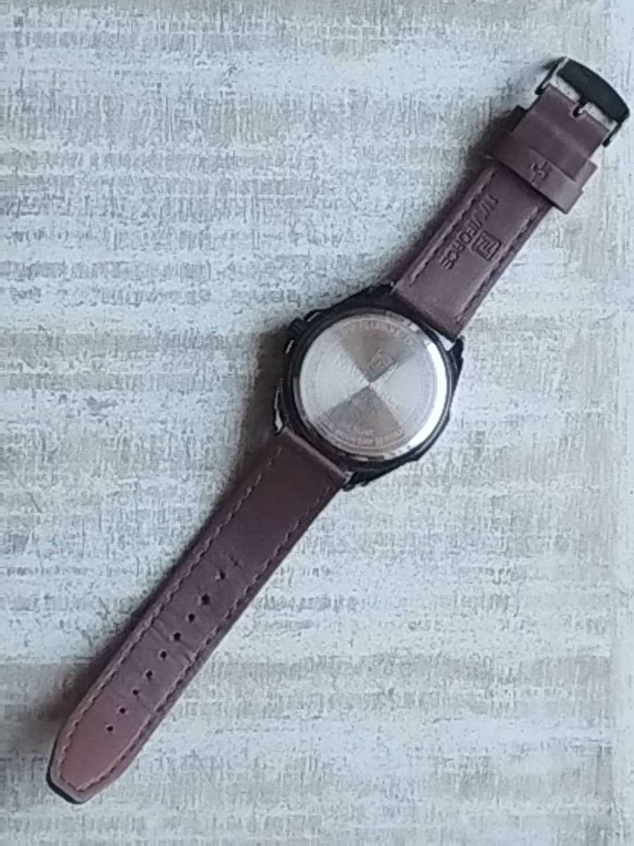 MENS NAVIFORCE WATCH IN EXCELLENT WORKING CONDITION