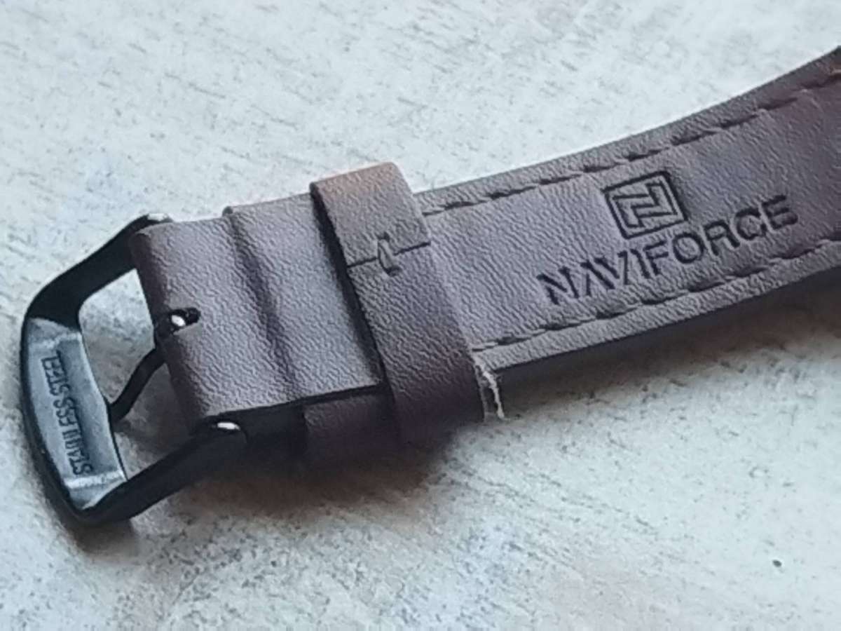 MENS NAVIFORCE WATCH IN EXCELLENT WORKING CONDITION