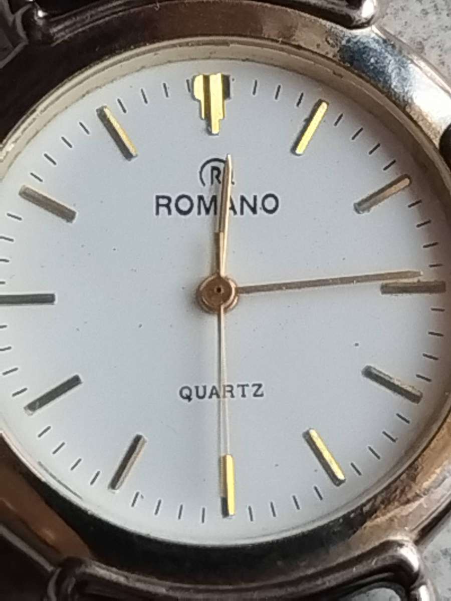 MENS ROMANO WATCH IN EXCELLENT WORKING CONDITION