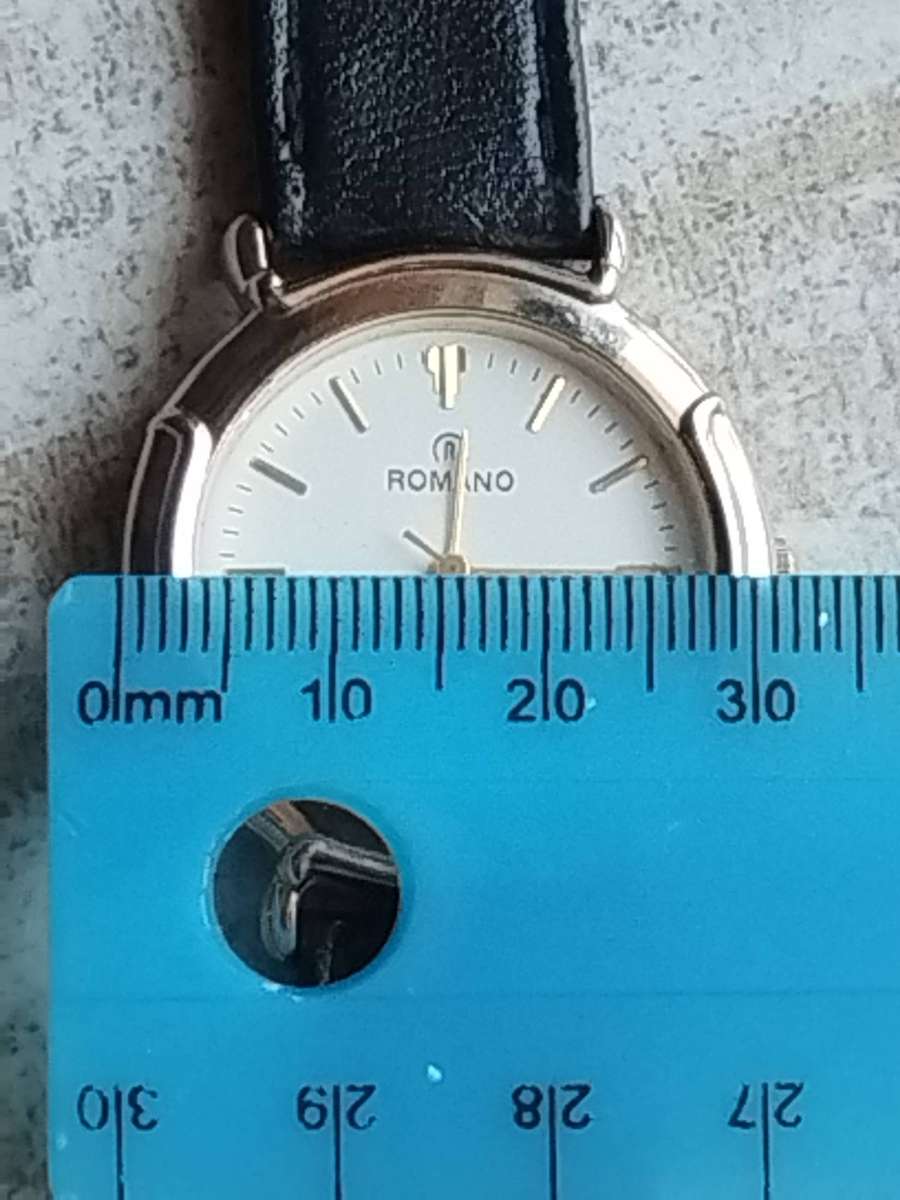 MENS ROMANO WATCH IN EXCELLENT WORKING CONDITION