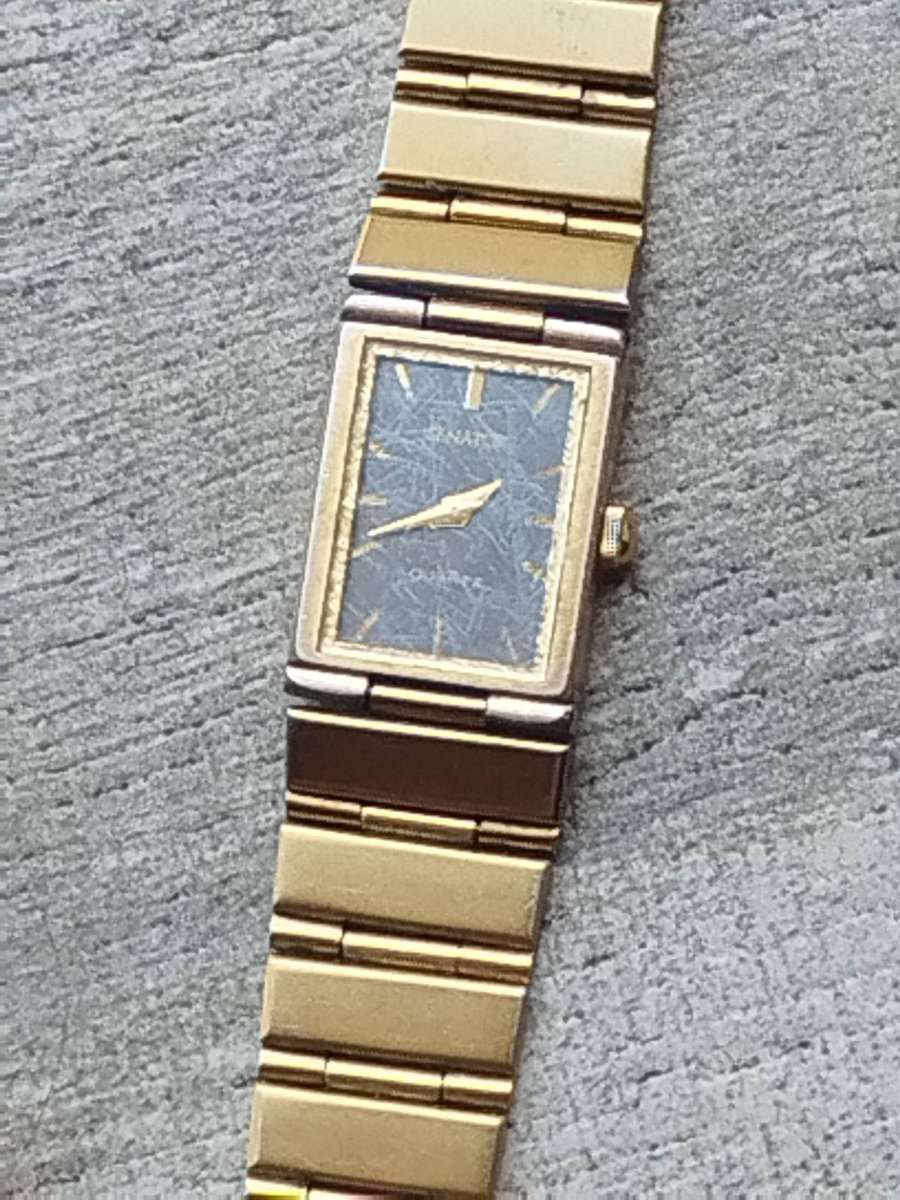 LADIES VINTAGE SENATOR WATCH IN EXCELLENT WORKING CONDITION