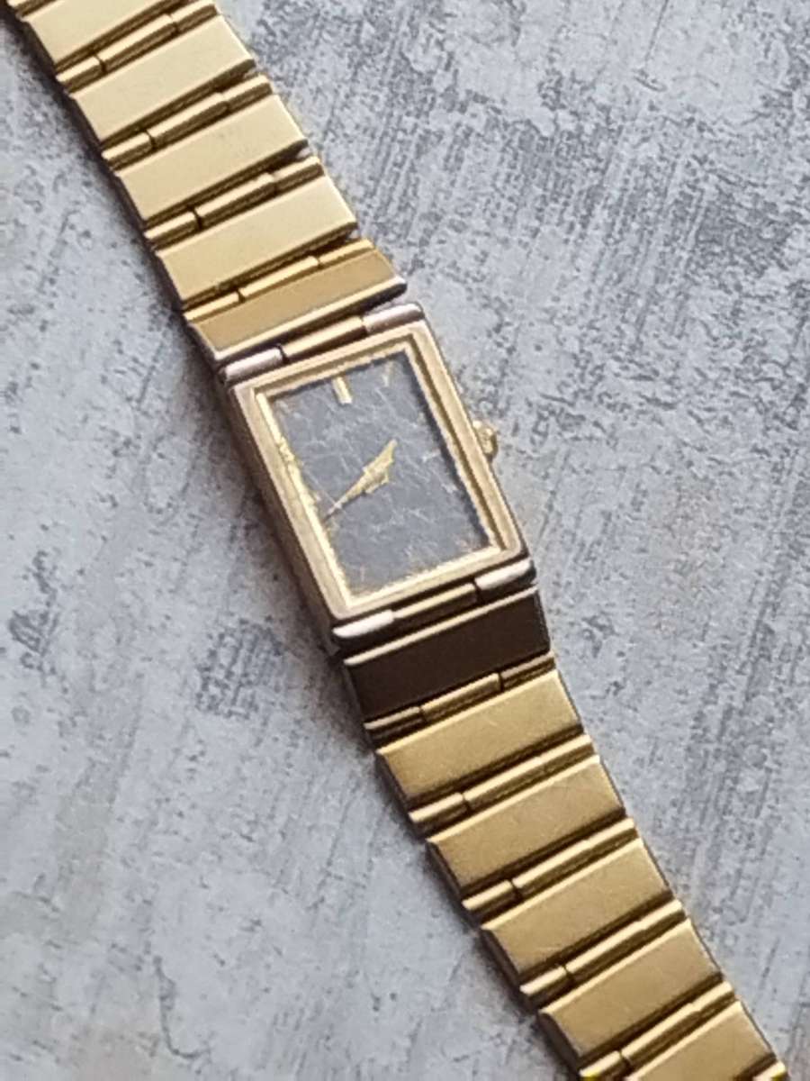 LADIES VINTAGE SENATOR WATCH IN EXCELLENT WORKING CONDITION