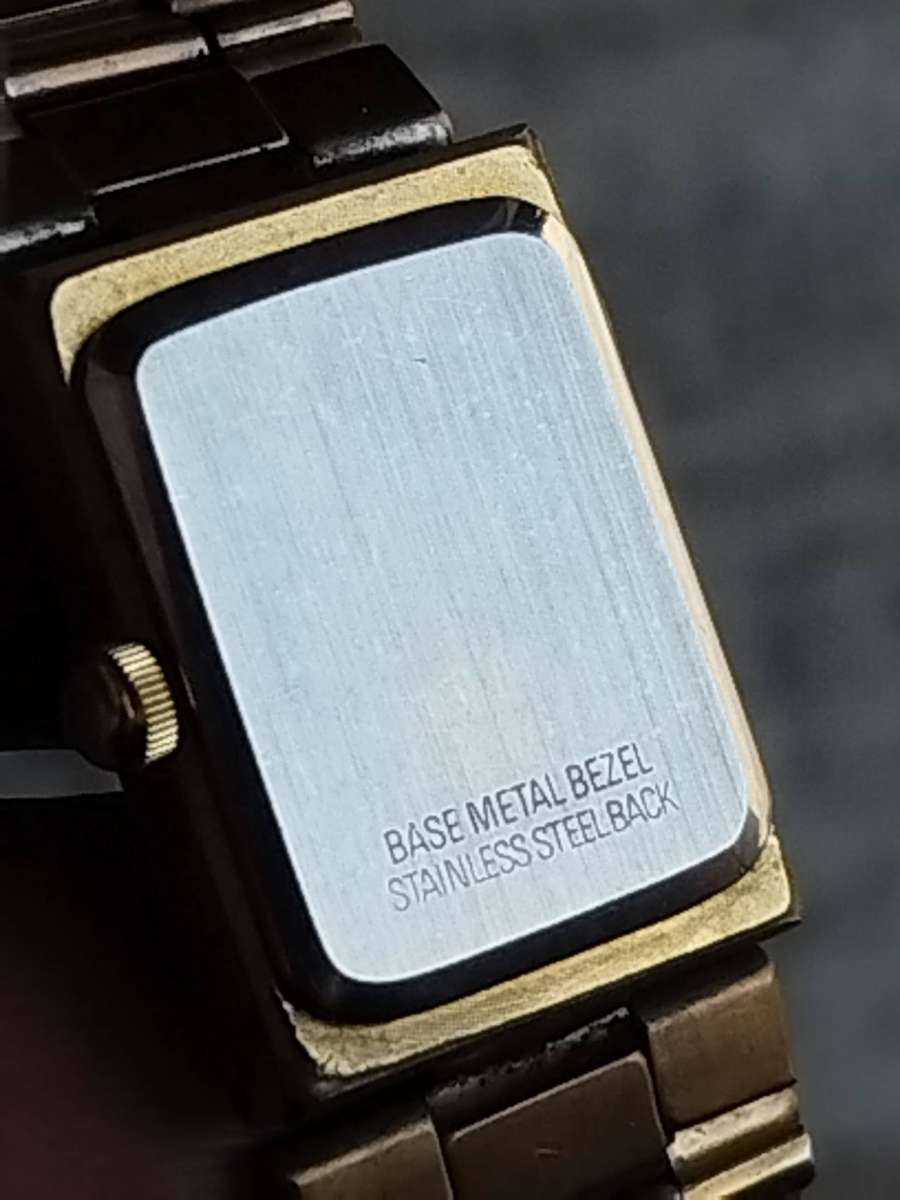 LADIES VINTAGE SENATOR WATCH IN EXCELLENT WORKING CONDITION