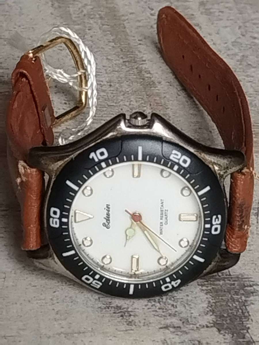 MENS EDWIN SPORTS WATCH WITH ROTATING BEZEL IN EXCELLENT WORKING CONDITION