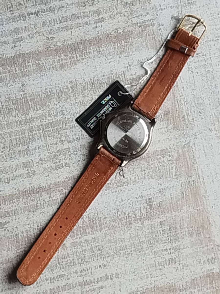 MENS EDWIN SPORTS WATCH WITH ROTATING BEZEL IN EXCELLENT WORKING CONDITION