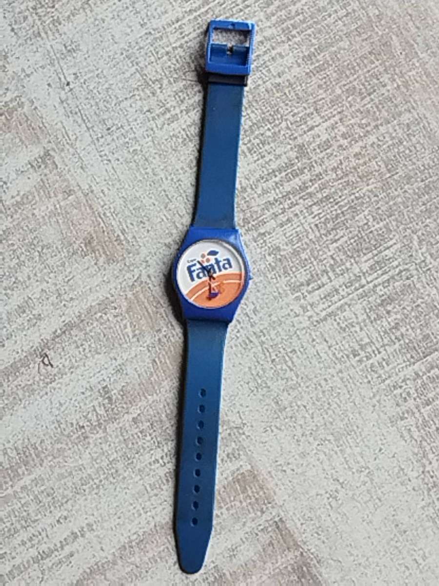 MENS VINTAGE FANTA COLLECTABLE WATCH IN EXCELLENT WORKING CONDITION - READ DESCRIPTION