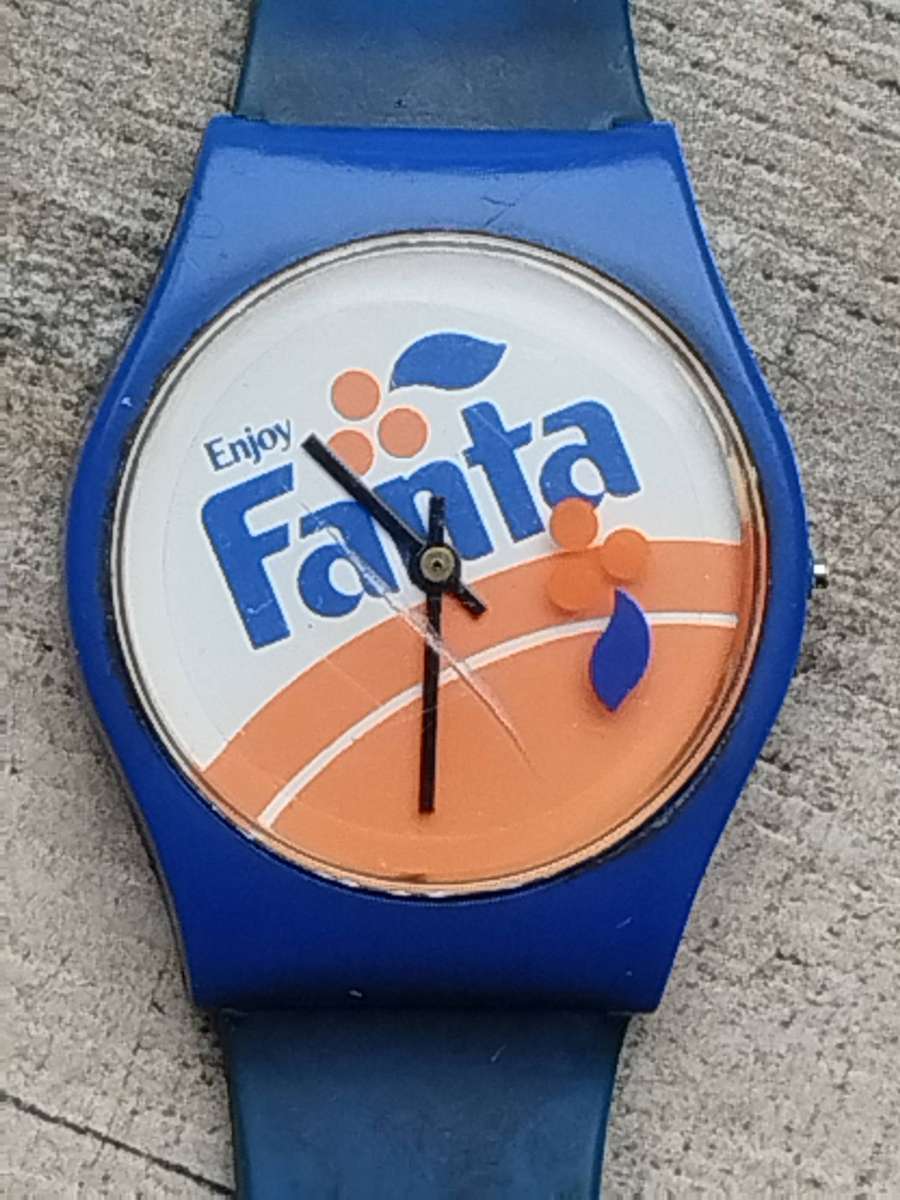 MENS VINTAGE FANTA COLLECTABLE WATCH IN EXCELLENT WORKING CONDITION - READ DESCRIPTION