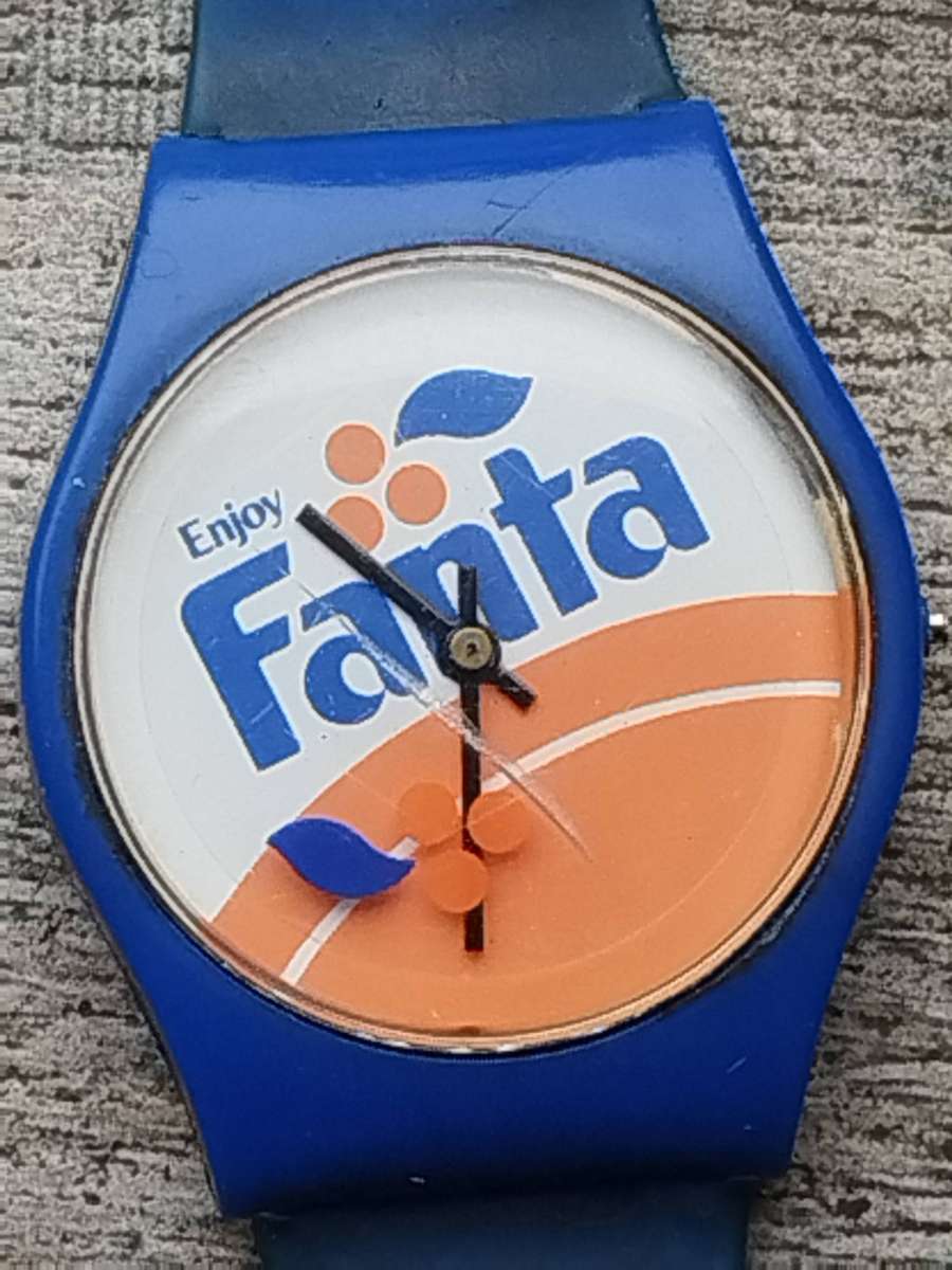 MENS VINTAGE FANTA COLLECTABLE WATCH IN EXCELLENT WORKING CONDITION - READ DESCRIPTION