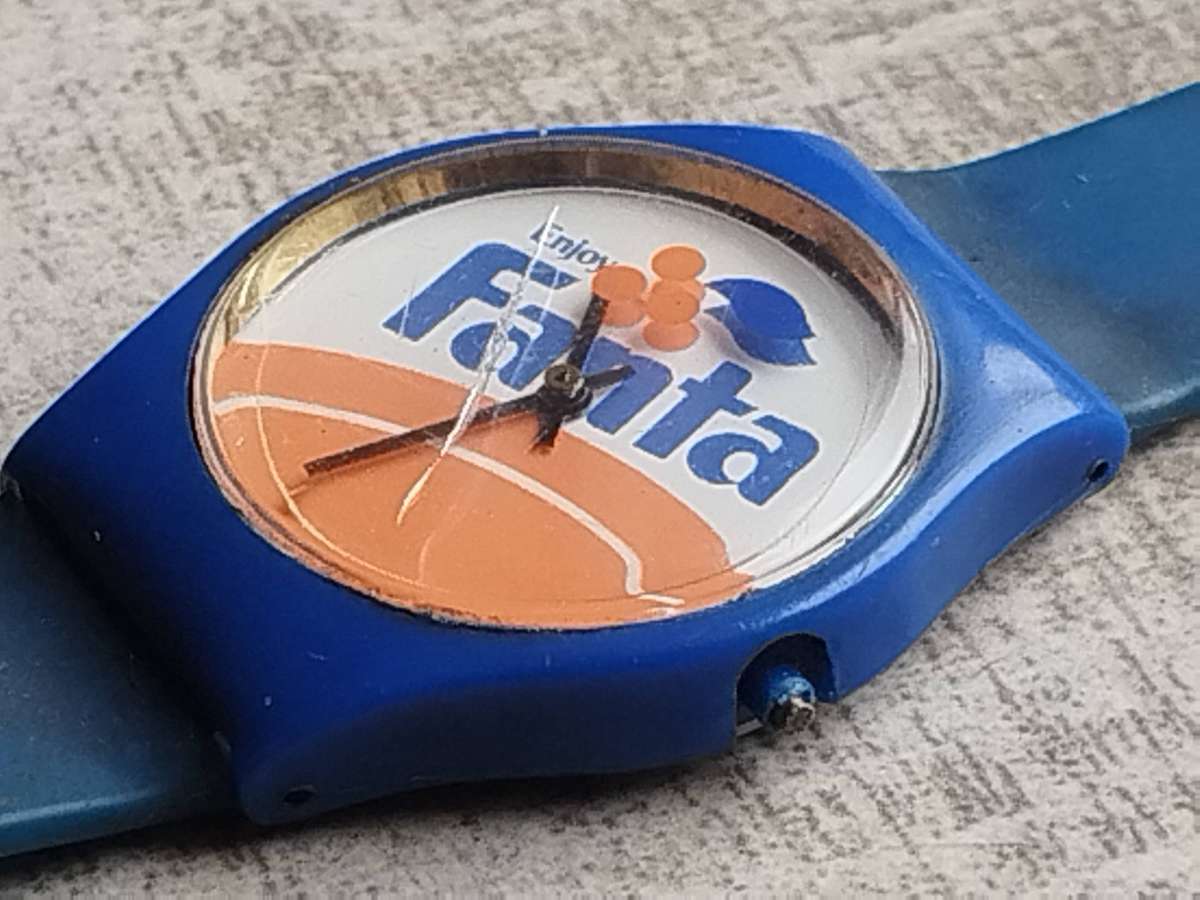 MENS VINTAGE FANTA COLLECTABLE WATCH IN EXCELLENT WORKING CONDITION - READ DESCRIPTION
