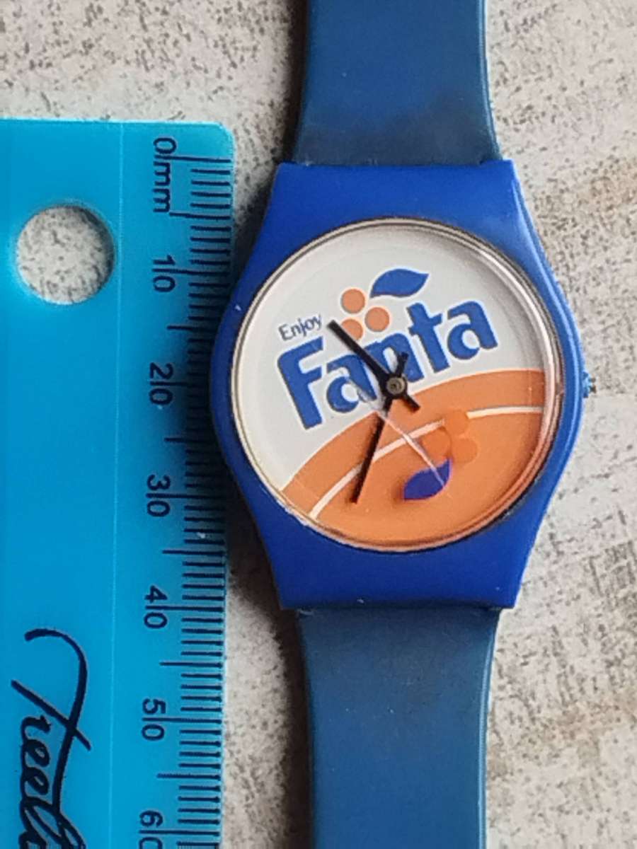 MENS VINTAGE FANTA COLLECTABLE WATCH IN EXCELLENT WORKING CONDITION - READ DESCRIPTION