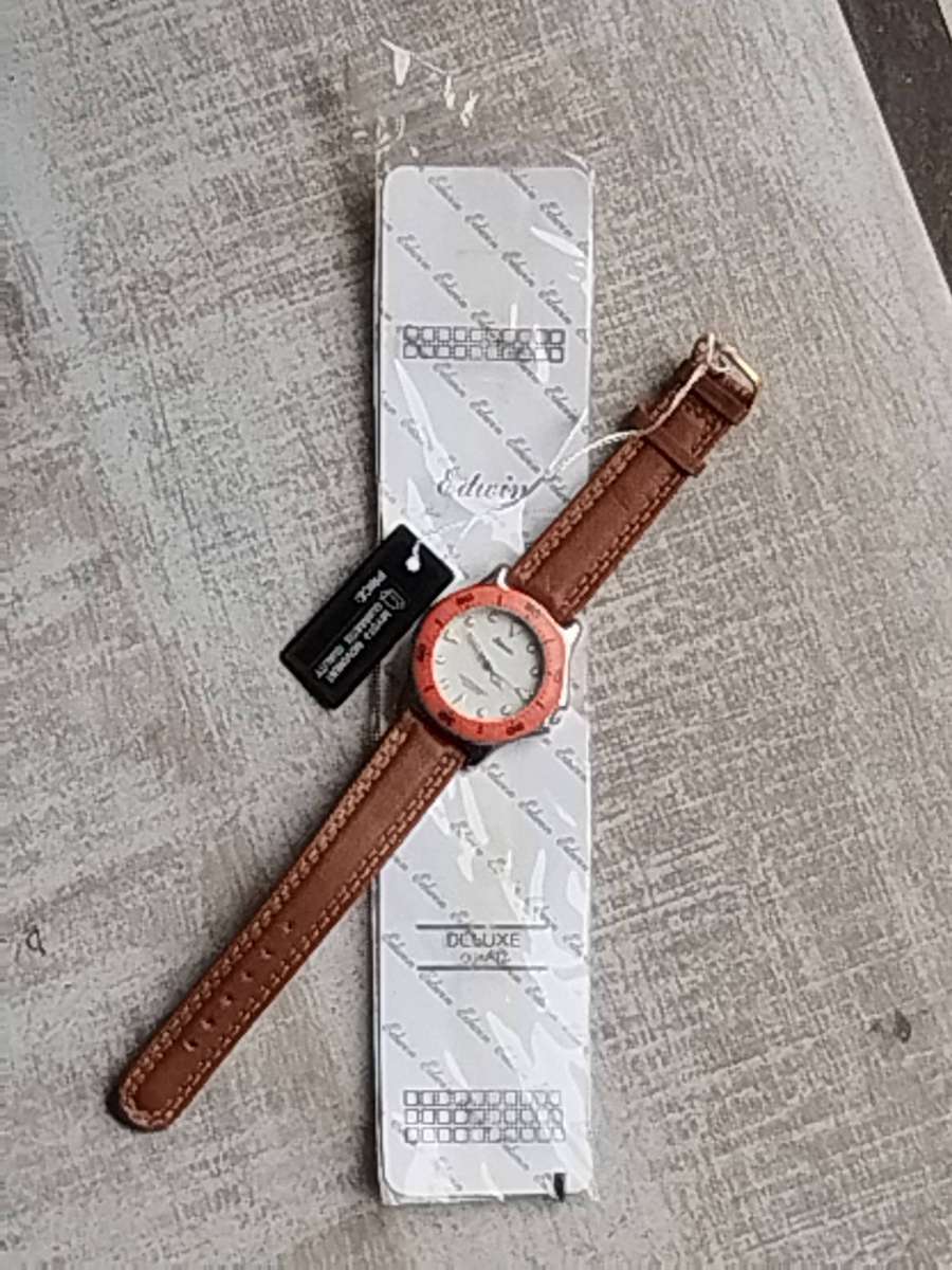 MENS EDWIN SPORTS WATCH WITH ROTATING BEZEL IN EXCELLENT WORKING CONDITION