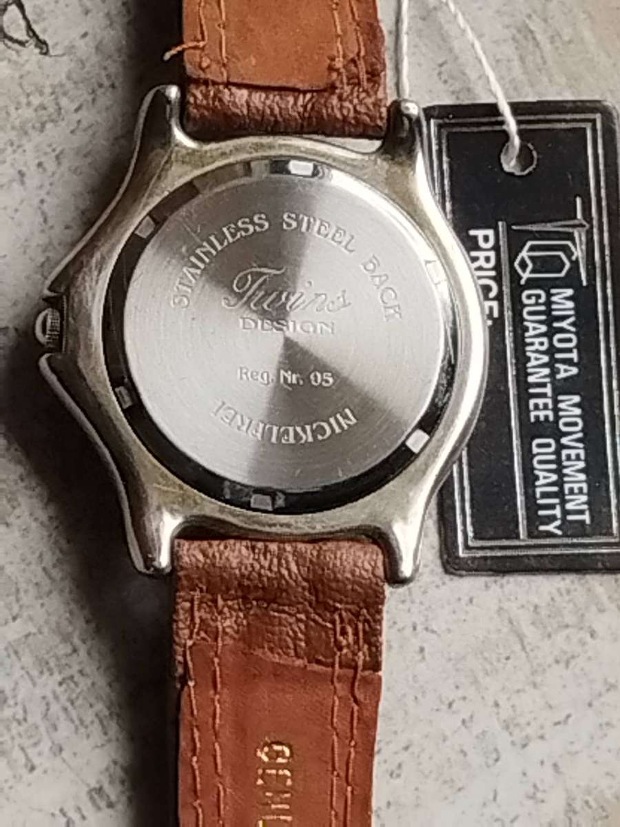 MENS EDWIN SPORTS WATCH WITH ROTATING BEZEL IN EXCELLENT WORKING CONDITION
