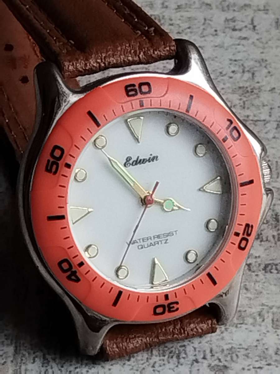 MENS EDWIN SPORTS WATCH WITH ROTATING BEZEL IN EXCELLENT WORKING CONDITION