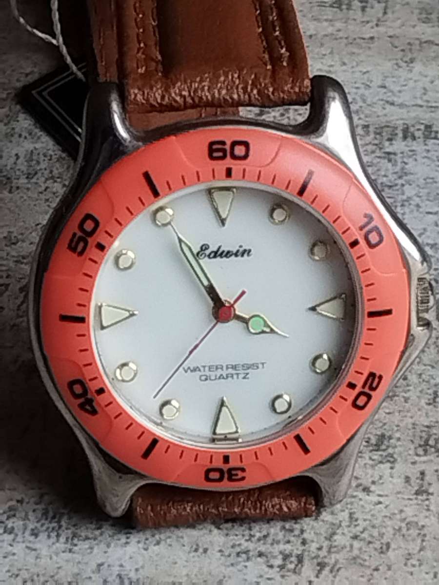 MENS EDWIN SPORTS WATCH WITH ROTATING BEZEL IN EXCELLENT WORKING CONDITION