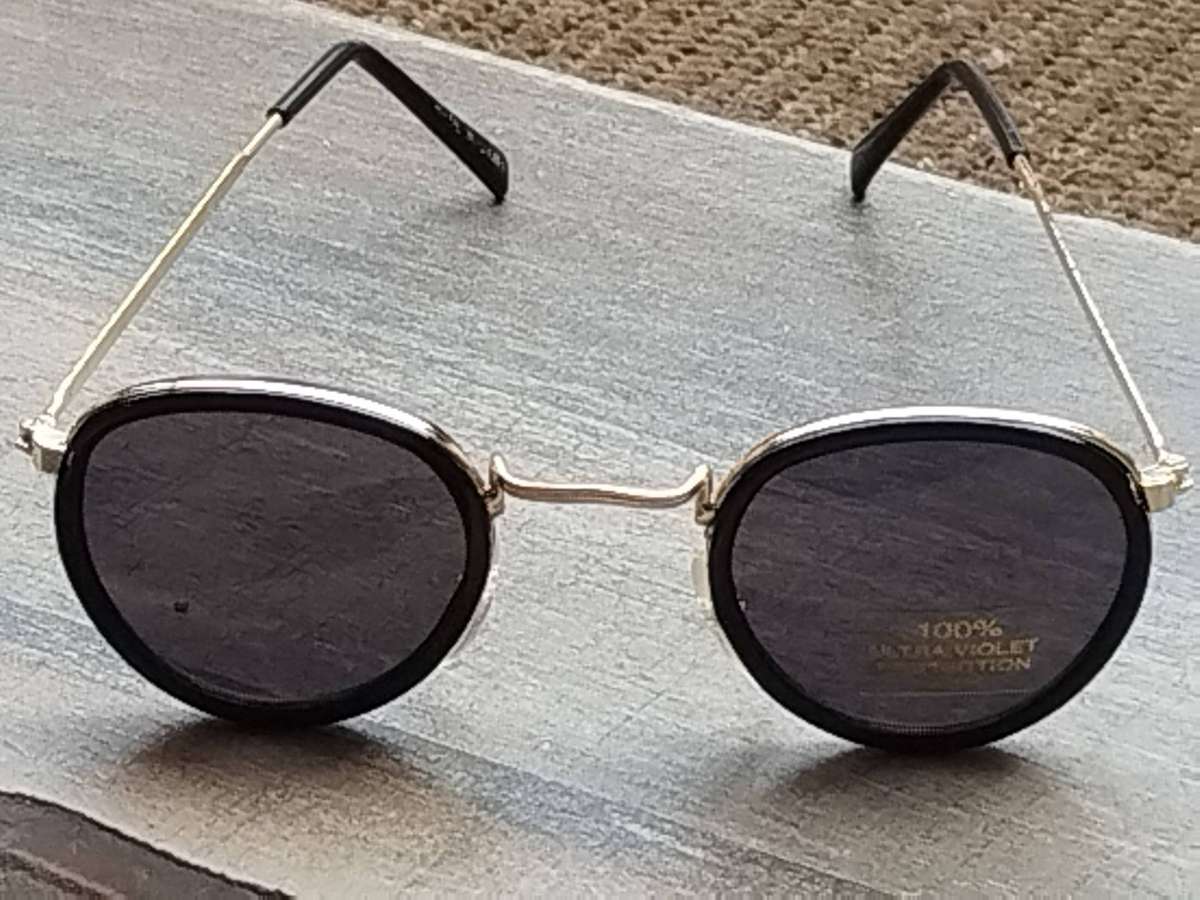 NEW KIDDIES/TEENAGERS SUNGLASSES WITH UV400 ULTRA VIOLENT PROTECTION