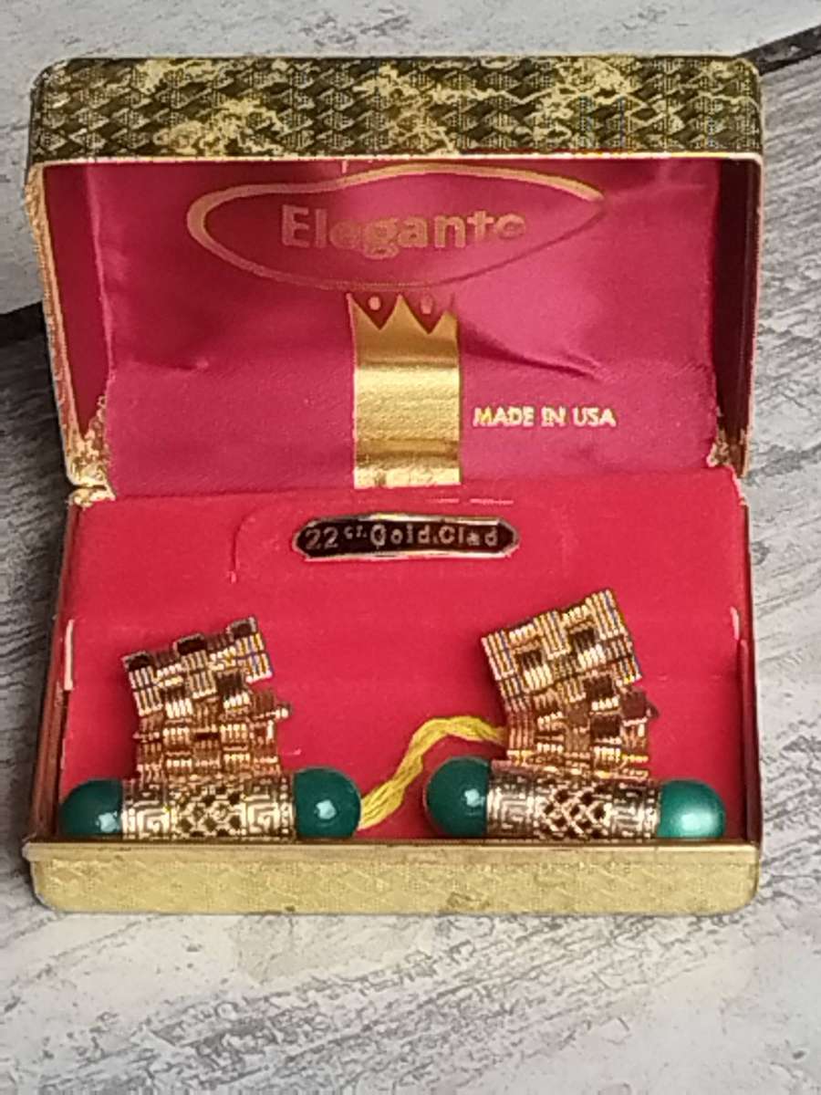 MENS VINTAGE CUFFLINKS 22CT GOLD CLAD MADE IN THE USA IN ORIGINAL DISPLAY BOX