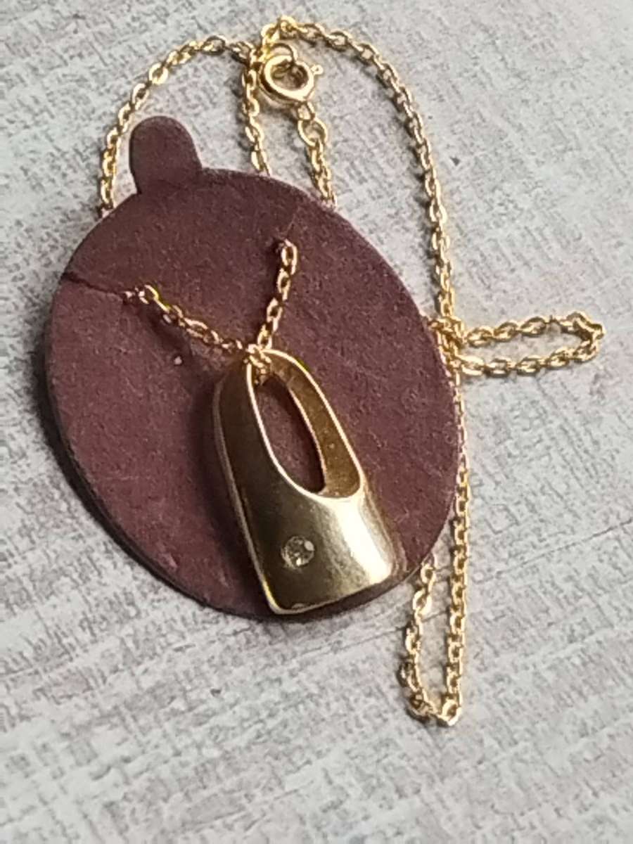 LADIES ELEGANT GOLD PLATED CHAIN AND PENDANT SET TRULY STUNNING - LAST 1 LEFT