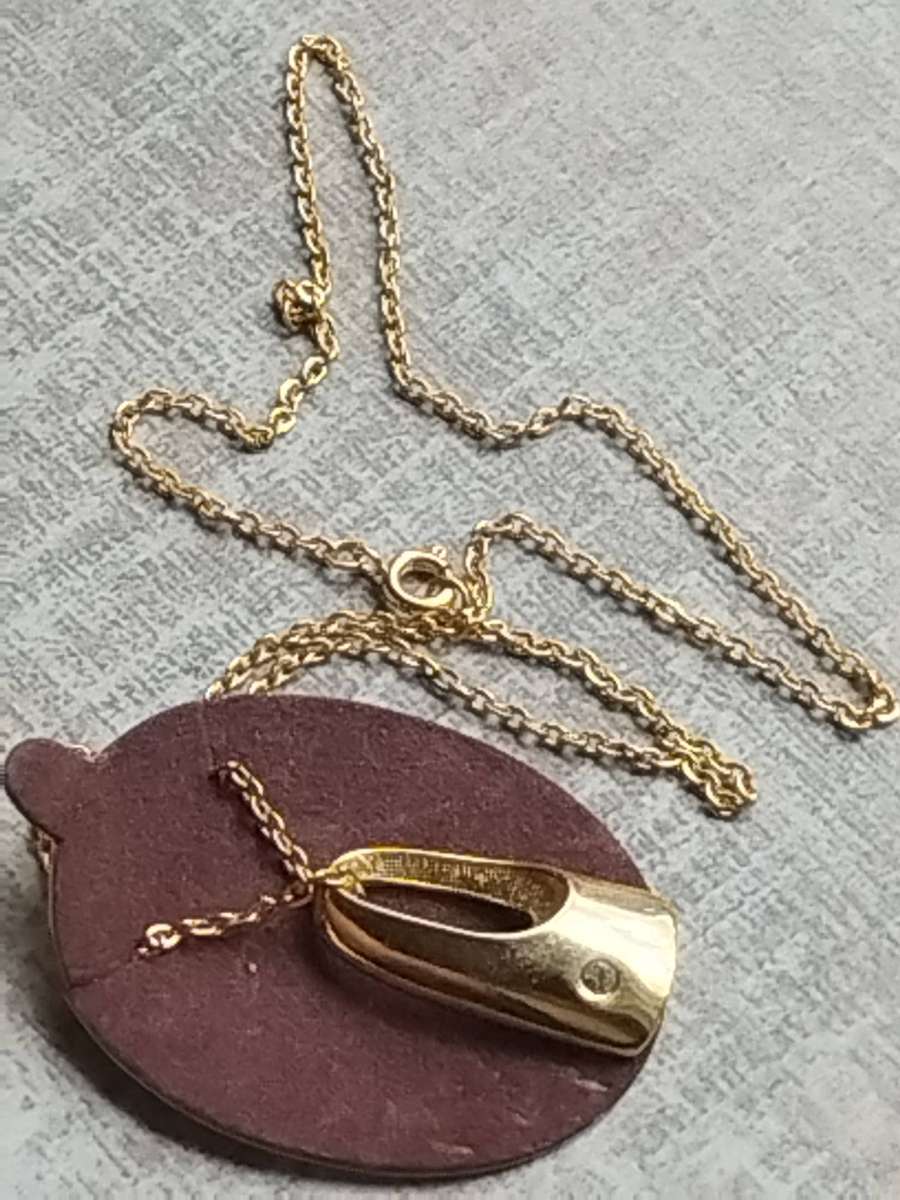 LADIES ELEGANT GOLD PLATED CHAIN AND PENDANT SET TRULY STUNNING - LAST 1 LEFT