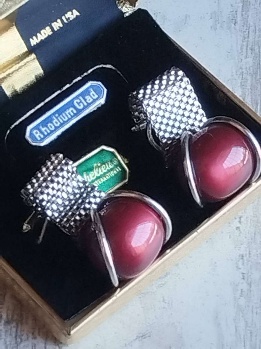 MENS VINTAGE RHODIUM CLAD CUFFLINKS IN ORIGINAL DISPLAY BOX