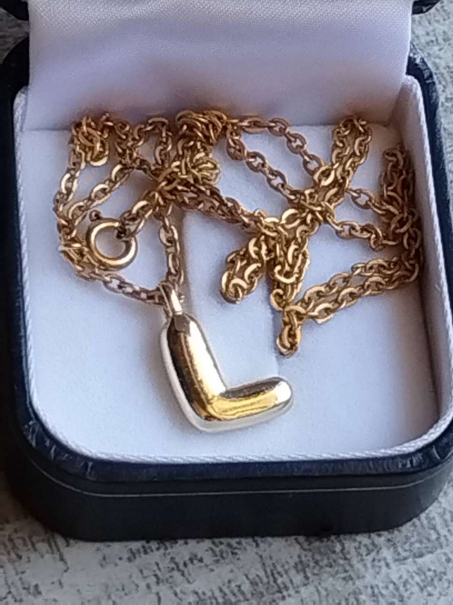 LADIES GOLD PLATED CHAIN WITH LETTER "L" PENDANT IN DISPLAY BOX